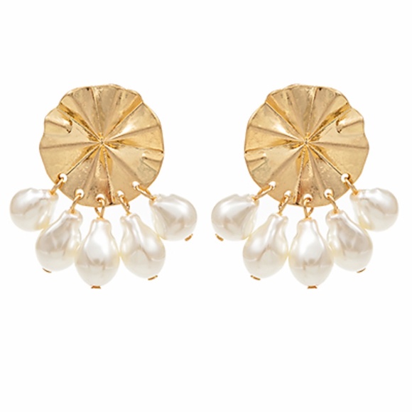 Linked Baroque Pearl & Round Metal Earrings - Picture 1 of 1
